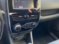 Begagnad Renault Clio IV Dynamique 90 HK (66 kW) 2015 Röd