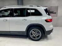 Usado Mercedes GLB200 150 CV (110 kW) 2024 Blanco SUV