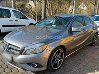 Usado Mercedes A180 Urban 122 CV (89 kW) 2015 Gris / plata Berlina