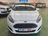 Usado Ford Fiesta Trend 70 CV (51 kW) 2013 Blanco Utilitario