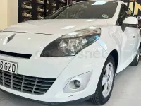 Usado Renault Grand Scénic 105 CV (77 kW) 2010 Blanco Monovolumen