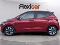 Usado Hyundai i10 67 CV (49 kW) 2024 Rojo Utilitario