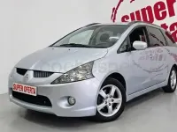 Usado Mitsubishi Grandis Intense 136 CV (100 kW) 2008 Gris / plata Monovolumen