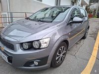 Usado Chevrolet Aveo LTZ 100 CV (73 kW) 2011 Gris / plata Berlina
