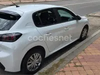 Usado Peugeot 208 Active 100 CV (73 kW) 2021 Blanco Utilitario