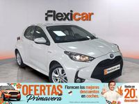 Usado Toyota Yaris Hybrid Active 116 CV (85 kW) 2021 Blanco