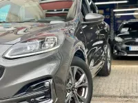Usado Ford Kuga ST-Line 190 CV (139 kW) 2022 Gris / plata SUV