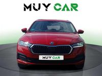 Usado Skoda Octavia Ambition 116 CV (85 kW) 2021 Rojo Familiar