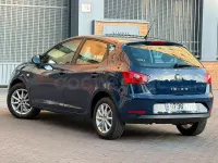 Usado Seat Ibiza CONNECT 75 CV (55 kW) 2016 Azul Berlina
