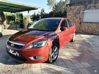 Używany Ford Focus Trend 115 KM (84 kW) 2008 Czerwony Sedan/Limuzyna