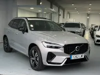 Usado Volvo XC60 Ultimate 351 CV (258 kW) 2022 Gris / plata SUV