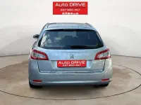 Usado Peugeot 508 SW Active 120 CV (88 kW) 2017 Gris / plata Familiar