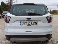 Usado Ford Kuga Trend 150 CV (110 kW) 2018 Gris / plata SUV