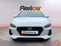 Usado Hyundai i30 110 CV (80 kW) 2018 Blanco Familiar
