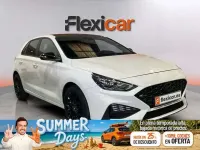 Usado Hyundai i30 N Line 120 CV (88 kW) 2024 Blanco Berlina