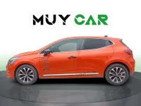Usado Renault Clio Techno 91 CV (66 kW) 2023 Naranja Utilitario