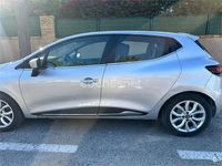 Usado Renault Clio IV Zen 90 CV (66 kW) 2019 Gris / plata Berlina
