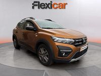 Begagnad Dacia Sandero Comfort 91 HK (66 kW) 2021 Orange Halvkombi