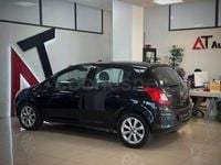 Usado Opel Corsa Selective 86 CV (63 kW) 2013 Negro Utilitario
