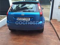 Usado Ford Fiesta Trend 68 CV (50 kW) 2004 Azul Utilitario