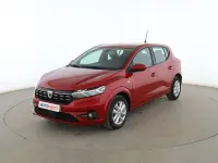 Usado Dacia Sandero Comfort 91 CV (66 kW) 2022 Rojo Berlina