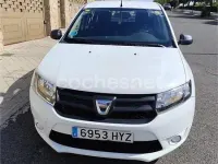 Usado Dacia Logan Ambiance 75 CV (55 kW) 2014 Blanco Berlina