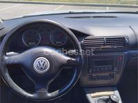 Usado VW Passat Edition 130 CV (95 kW) 2003 Gris / plata Familiar