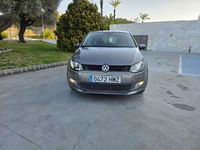 Usado VW Polo Advance 90 CV (66 kW) 2013 Gris / plata Utilitario