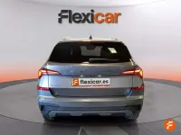 Usado Skoda Kamiq Selection 95 CV (69 kW) 2024 Gris SUV