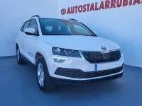 Usado Skoda Karoq Ambition 150 CV (110 kW) 2021 Blanco SUV