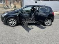 Usado Opel Corsa Selective 100 CV (73 kW) 2012 Negro Utilitario