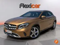 Usado Mercedes GLA200 Urban 136 CV (100 kW) 2017 Amarillo SUV