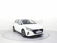 Usado Hyundai i20 100 CV (73 kW) 2021 Blanco Utilitario