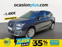 Usado Seat Arona Style Plus 110 CV (80 kW) 2022 Gris SUV