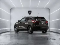 Usado Nissan Qashqai Premium Edition 163 CV (119 kW) 2015 Marrón SUV