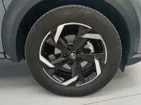 Usado Nissan Juke N-Connecta 143 CV (105 kW) 2023 Skline grey (metalizado) SUV