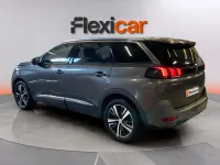 Usado Peugeot 5008 Allure 131 CV (96 kW) 2018 Gris SUV
