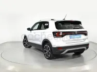 Usado VW T-Cross Sportline 110 CV (80 kW) 2021 Gris / plata SUV