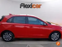 Usado Hyundai i30 110 CV (80 kW) 2018 Rojo