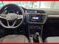 Usado VW Tiguan Life 150 CV (110 kW) 2022 Granate SUV