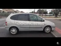 Usado Renault Scénic Dynamique 120 CV (88 kW) 2003 Gris / plata Monovolumen