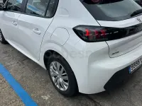 Usado Peugeot 208 Active 100 CV (73 kW) 2022 Blanco Utilitario