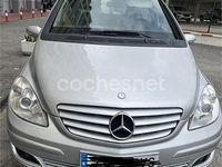 Usado Mercedes B150 95 CV (69 kW) 2006 Gris / plata Monovolumen