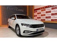 Usado VW Passat 122 CV (89 kW) 2022 Blanco Familiar