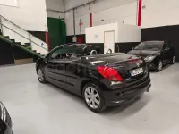 Usado Peugeot 207 CC Sport 110 CV (80 kW) 2008 Negro Descapotable