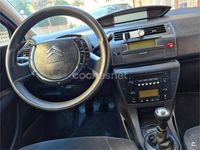 Usado Citroën C4 92 CV (67 kW) 2006 Granate Berlina