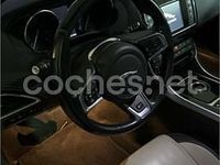 Usado Jaguar XE R-Sport 180 CV (132 kW) 2018 Negro Berlina