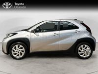 Usado Toyota Aygo X Play 72 CV (52 kW) 2024 Gris / plata SUV