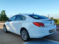Usado Opel Insignia Excellence 140 CV (102 kW) 2013 Blanco Berlina