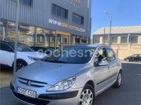 Usado Peugeot 307 90 CV (66 kW) 2004 Gris / plata Berlina
